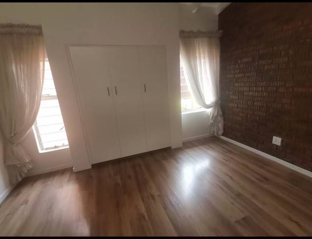 2 BEDROOM TOWNHOUSE FOR SALE IN THE HILL